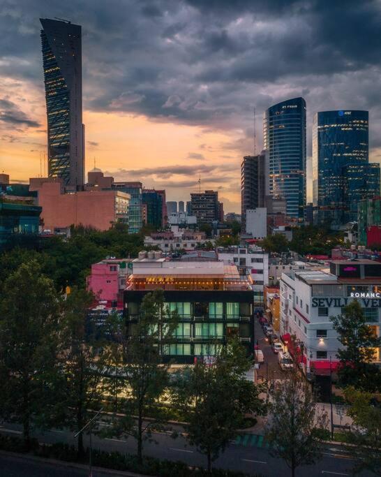 L303 Studio Apt Ac Rooftop Views Business C Apartment Mexico City Exterior photo